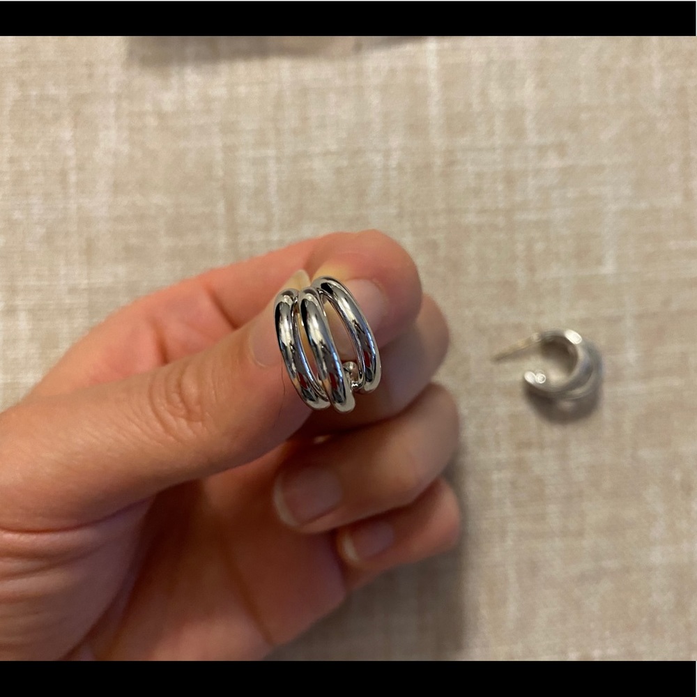 Silver loop earrings new! - Picture 2 of 3